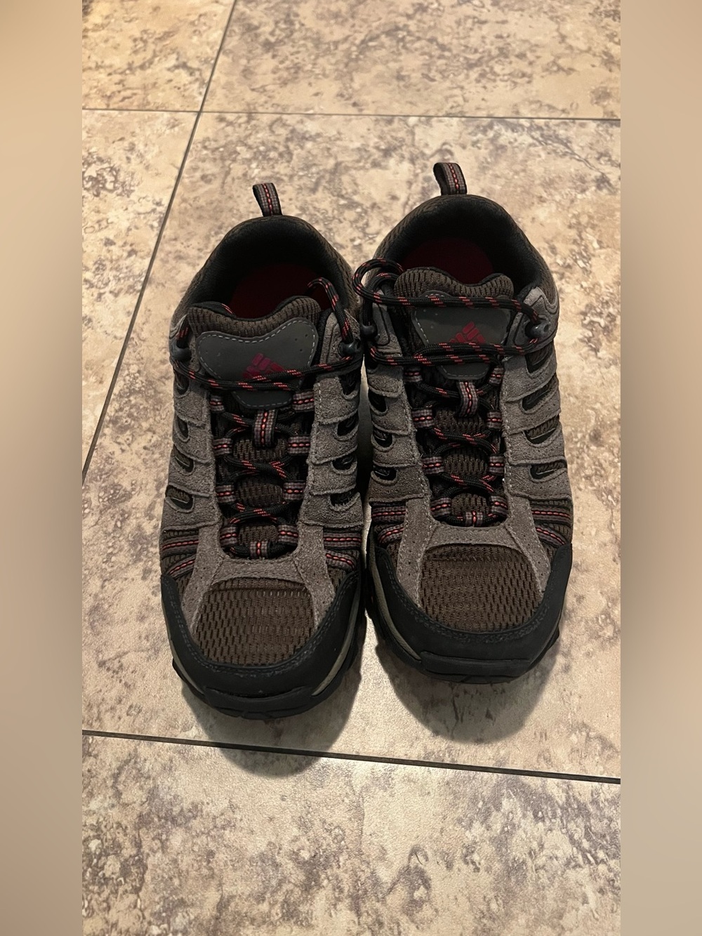 Columbia hiking shoes mens size 8 orig $90